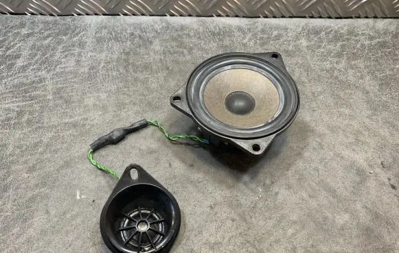 BMW 7 E65 E66 Subwoofer speaker 6930902