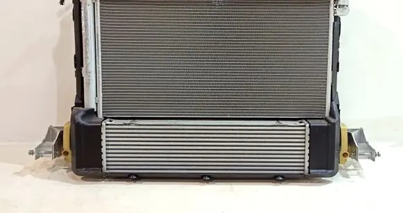 BMW 8 G15 Intercooler radiator 023650 17118474824