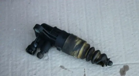 Audi A4 S4 B6 8E 8H Clutch slave cylinder 8E0721257J