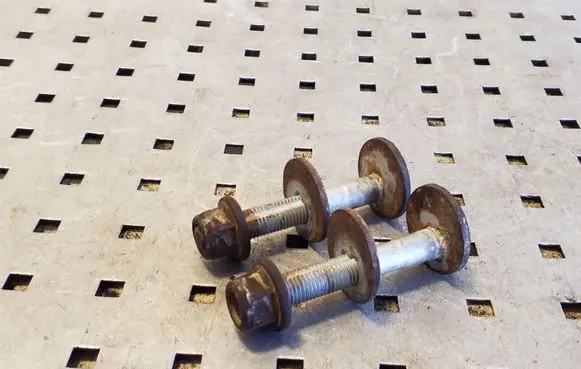 Volkswagen Sharan Rear suspension camber bolt 