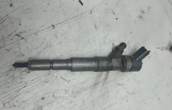BMW 3 E46 Fuel injector 7785984