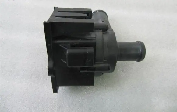 Audi A4 S4 B8 8K Electric auxiliary coolant/water pump 8K0819147