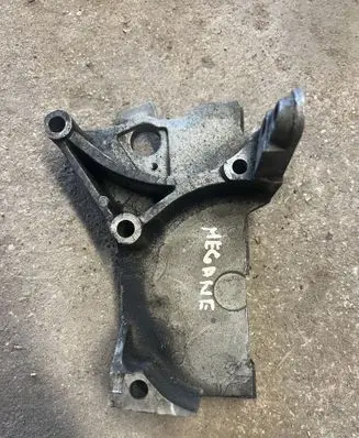 Renault Megane II Engine mounting bracket 8200101196
