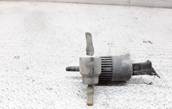 Nissan Terrano Windscreen/windshield washer pump