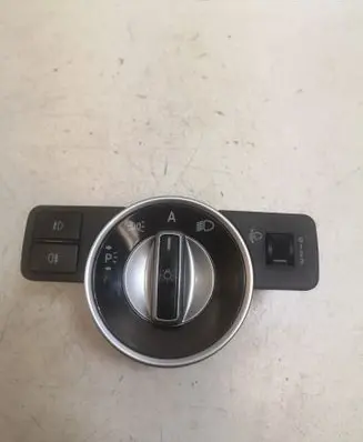 Mercedes-Benz C W204 Light switch A2049058002