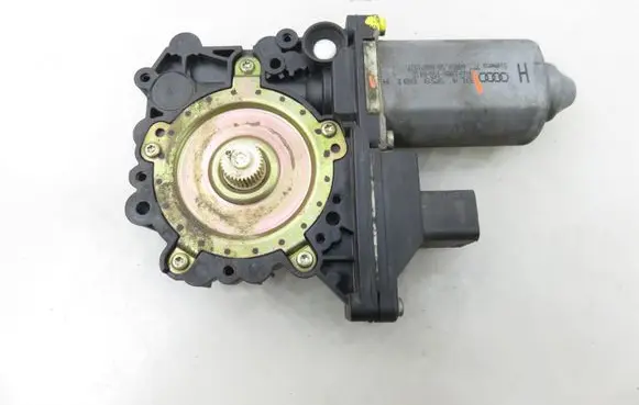 Audi A3 S3 8L Rear door window regulator motor 8L4959801A