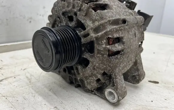 Ford C-MAX II Generator/alternator AV6N10300GC