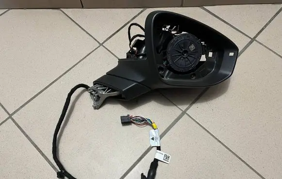 Volkswagen PASSAT B9 Front door electric wing mirror 3J1853532C