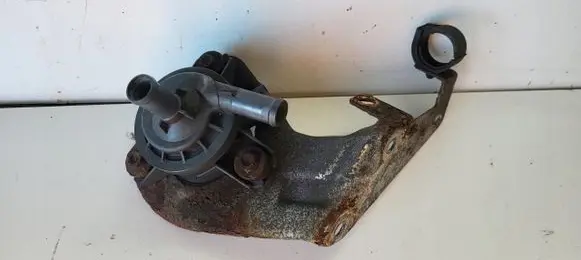 Mitsubishi Outlander Water pump