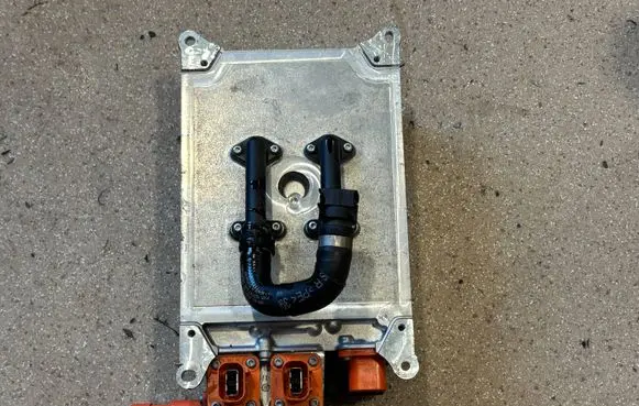 Volkswagen Golf VIII Voltage converter/converter module 5QE915685C