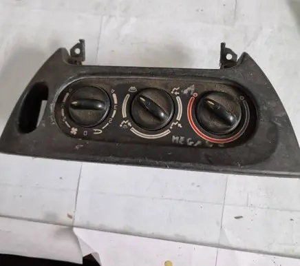 Renault Megane I Climate control unit 101583 657747F