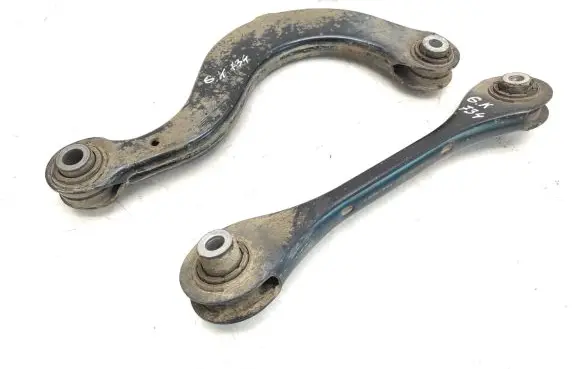 Rear upper control arm/wishbone