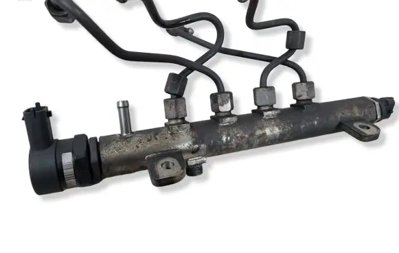 Opel Vectra C Fuel main line pipe 55200251 0445214057 032276