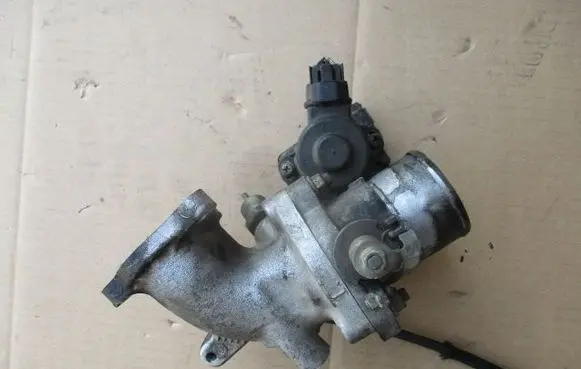 Toyota Corolla E120 E130 Throttle valve TOYOTA8967221020