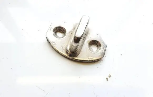 Skoda Octavia Mk1 (1U) Rear door lock loop/hook striker 3b0837033d