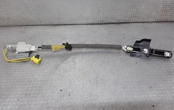 Volkswagen Phaeton Seat belt height adjuster 