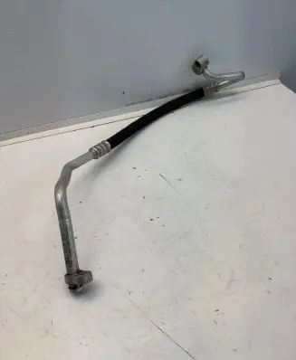 Audi Q3 8U Air conditioning (A/C) pipe/hose 8U0820721J
