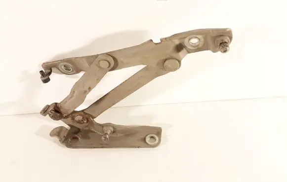Mazda 3 I Tailgate/trunk/boot hinge