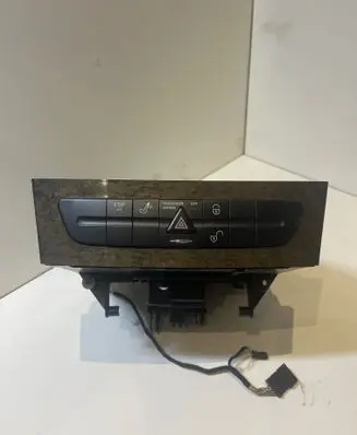 Mercedes-Benz E W211 Glove box A2116800552