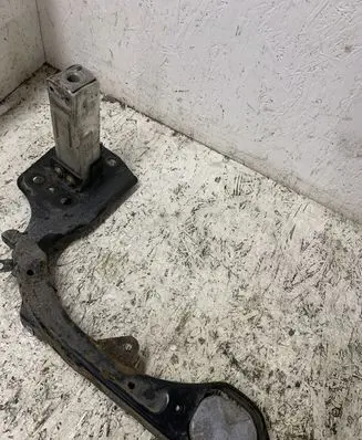 Audi A6 S6 C6 4F Front bumper cross member