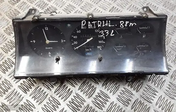 Nissan Patrol 260 Speedometer (instrument cluster)