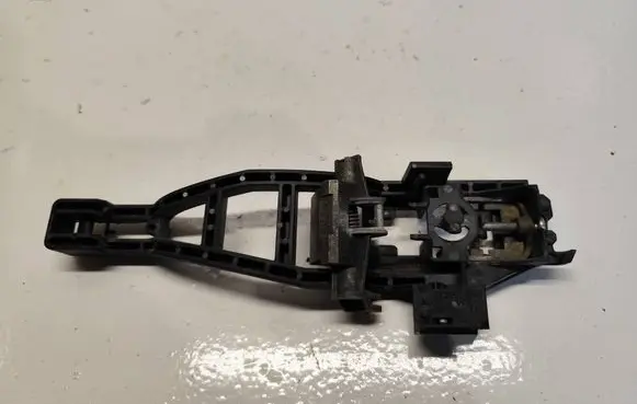 Ford Focus Rear door exterior handle/bracket E521F R224A37