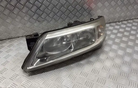 Renault Laguna II Headlight/headlamp 8200002845