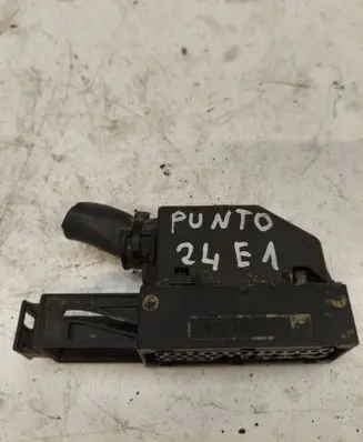 Fiat Punto (188) ABS module connector plug 1928402824