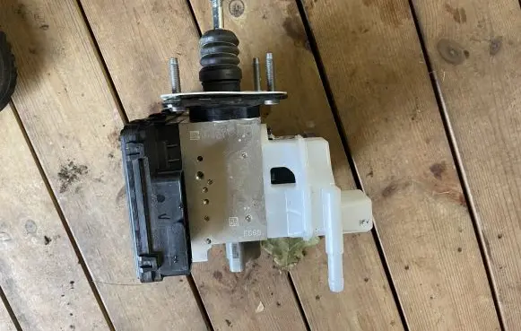 KIA Niro ABS Pump 58500Q4500