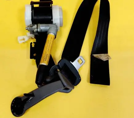 Nissan Almera Front seatbelt 0425011