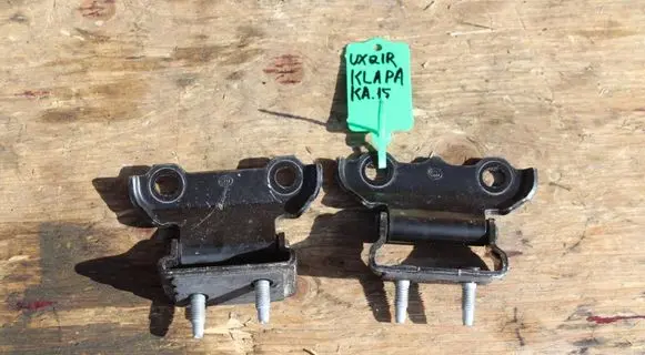 Lexus UX Tailgate/trunk/boot hinge
