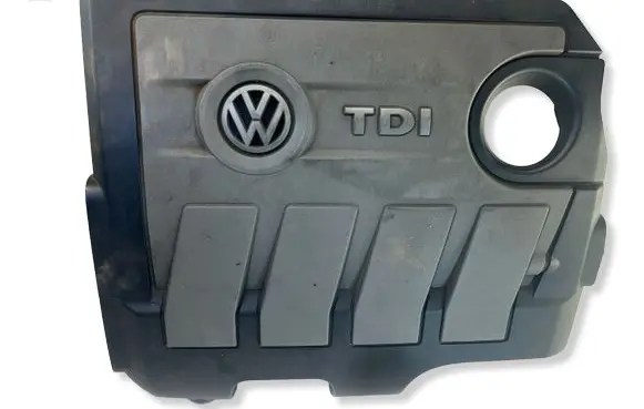 Volkswagen Golf VI Engine cover (trim) 03L103925B