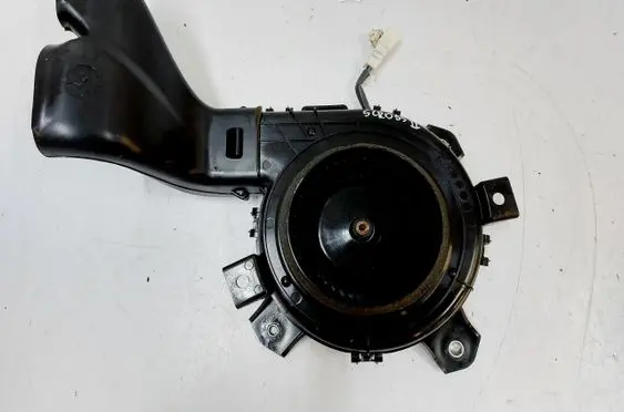 Suzuki SX4 S-Cross Hybrid/electric vehicle battery fan 91611-64T0