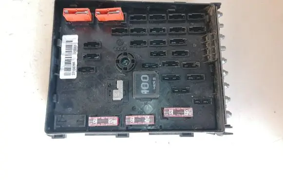 Volkswagen PASSAT B6 Fuse module 3C0937125