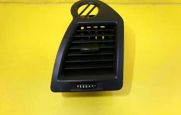 Renault Megane II Dashboard side air vent grill/cover trim 31959X