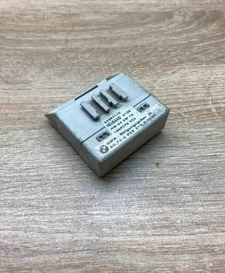 BMW 3 E46 Alarm relay 6923215 55892110