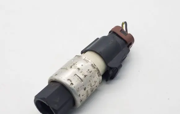 Air conditioning (A/C) pressure sensor