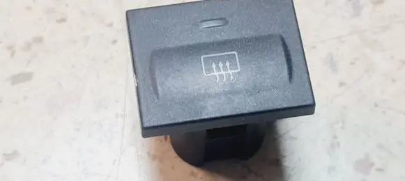 Ford Focus Windscreen/window heater switch 3M5T180621AB