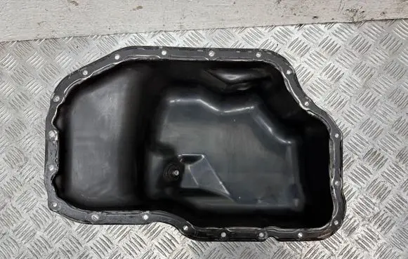Toyota Corolla Verso AR10 Oil sump 121020R010