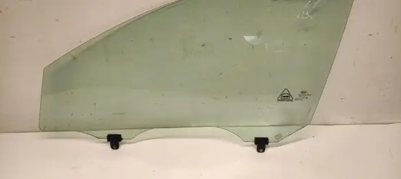 KIA Sportage Front door window glass four-door