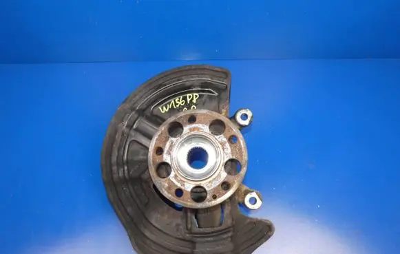 Mercedes-Benz GLA W156 X156 Front wheel hub 