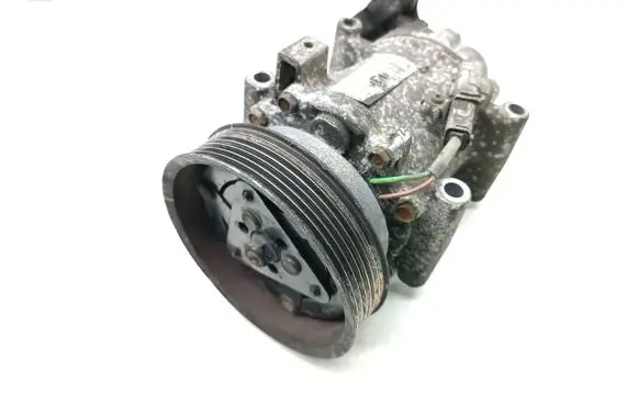 Renault Clio III Air conditioning (A/C) compressor (pump) 8200819568
