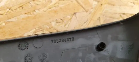 Steering wheel column trim