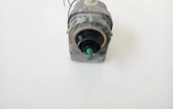 Renault Megane I Headlight level adjustment motor M7700840141