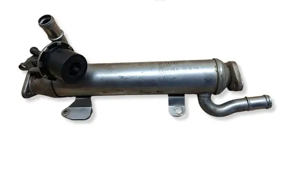 Volkswagen PASSAT B6 EGR valve cooler 03L131512B