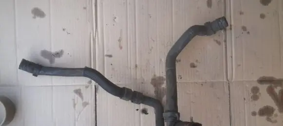 Ford Mondeo MK IV Engine coolant pipe/hose