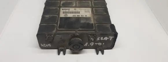 Volkswagen PASSAT B4 Engine control unit/module 028906021DD