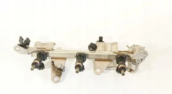 Renault Captur Fuel main line pipe Array