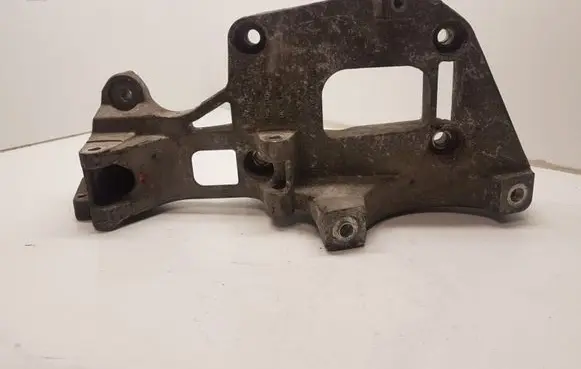 Volkswagen PASSAT B6 Generator/alternator bracket 06F903143F