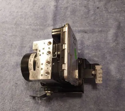 Mercedes-Benz X-class W470 ABS Pump 476605XD0A